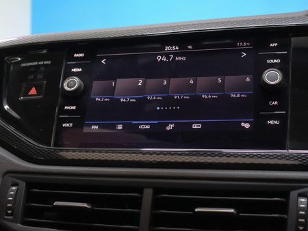 2023-Volkswagen-Polo-10-TSI-Highline-85kW_23