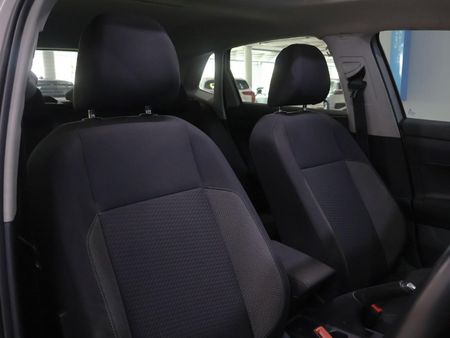 2023-Volkswagen-Polo-10-TSI-Highline-85kW_25