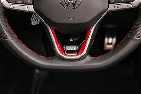 2026-Volkswagen-Polo-20-GTI-Auto-147kW_8