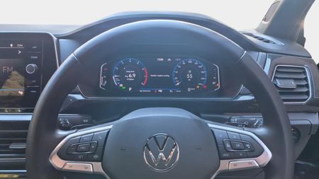 2025-Volkswagen-T-Cross-10-TSI-R-Line-Auto_5