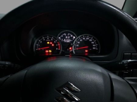 2015-Suzuki-Jimny-13_3