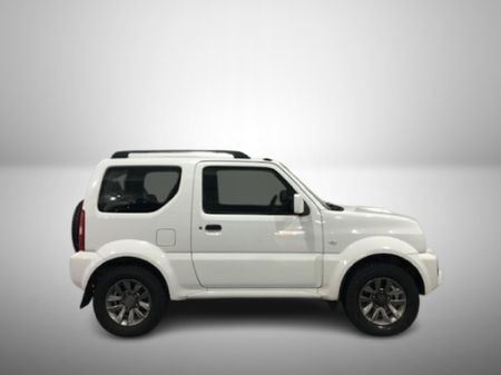 2015-Suzuki-Jimny-13_6