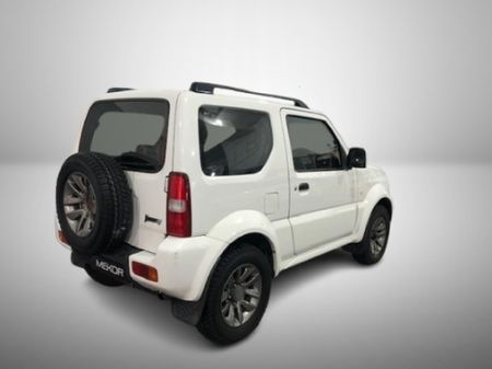2015-Suzuki-Jimny-13_8