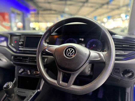 2021-Volkswagen-Polo-10-TSI-Trendline_12