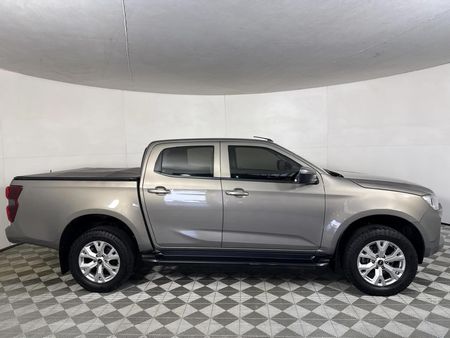 2023-Isuzu-D-Max-19-DDI-HR-LS-Double-Cab_15