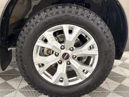 2023-Isuzu-D-Max-19-DDI-HR-LS-Double-Cab_5