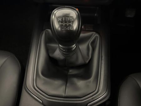 2023-Isuzu-D-Max-19-DDI-HR-LS-Double-Cab_8