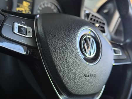 2019-Volkswagen-Polo-Vivo-16-Highline-5-dr_16
