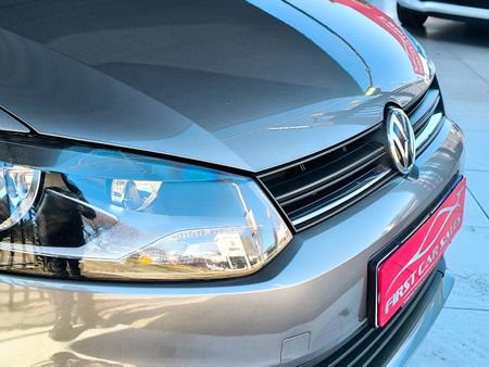 2019-Volkswagen-Polo-Vivo-16-Highline-5-dr_19
