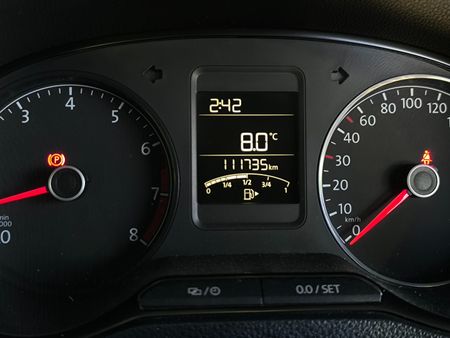 2019-Volkswagen-Polo-Vivo-16-Highline-5-dr_6