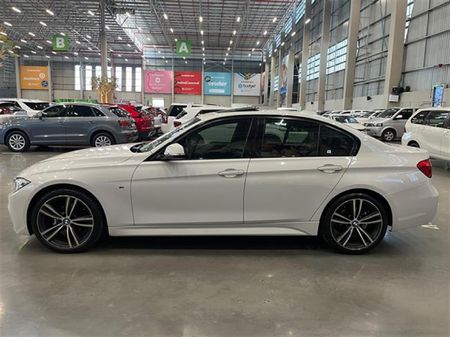 2016-BMW-3-Series-320i-M-Sport-Auto_5