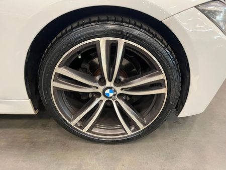 2016-BMW-3-Series-320i-M-Sport-Auto_8