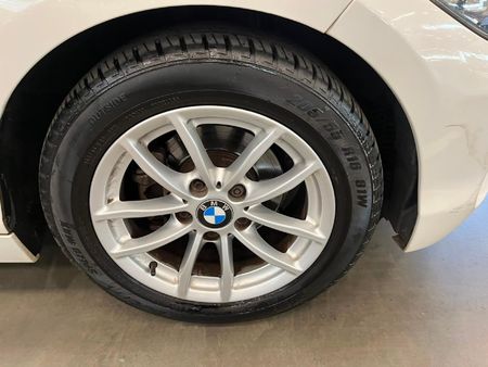 2016-BMW-1-Series-118i-5-dr-Auto_8