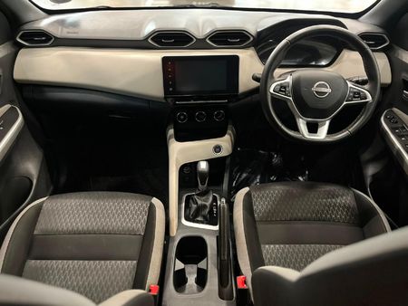 2024-Nissan-Magnite-10T-Acenta-Auto_9
