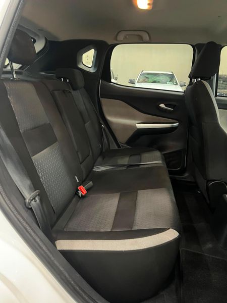 2024-Nissan-Magnite-10T-Acenta-Auto_11