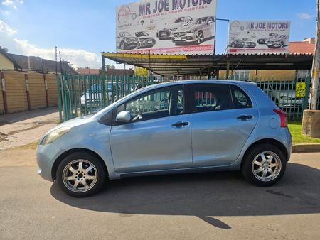 2006-Toyota-Yaris-T1-5-dr_1