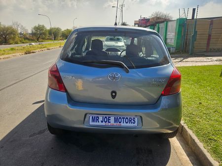 2006-Toyota-Yaris-T1-5-dr_8