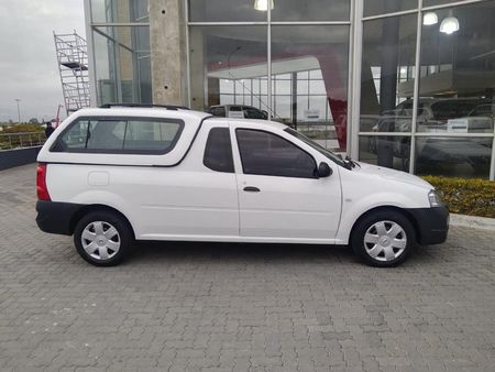 2023-Nissan-NP200-16-AC-Safety-Pack_0
