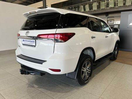 2018-Toyota-Fortuner-24-GD-6-Raised-Body-Auto_3