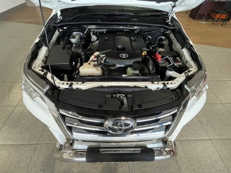 2018-Toyota-Fortuner-24-GD-6-Raised-Body-Auto_6