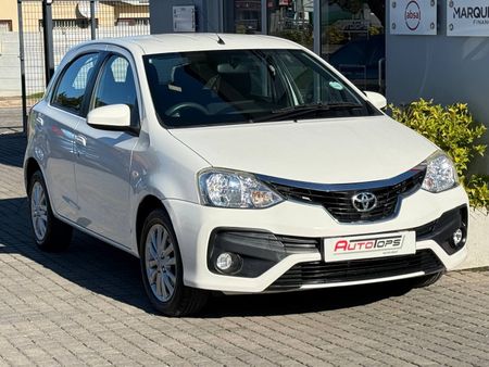 2018-Toyota-Etios-15-XS-5-dr_0
