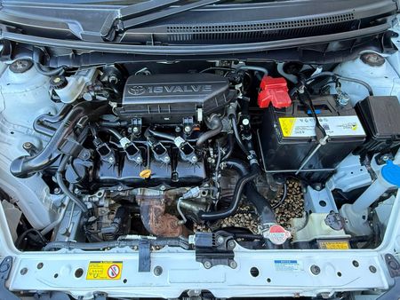 2018-Toyota-Etios-15-XS-5-dr_15