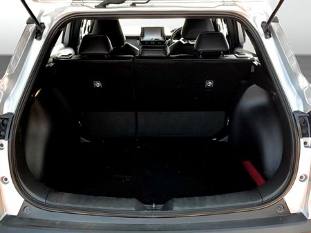 2023-Toyota-Corolla-Cross-18-XS_15