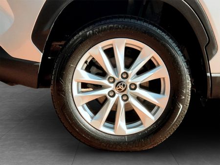 2023-Toyota-Corolla-Cross-18-XS_16