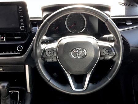2023-Toyota-Corolla-Cross-18-XS_7