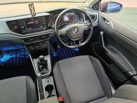 2020-Volkswagen-Polo-10-TSI-Trendline_22