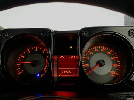 2022-Suzuki-Jimny-15-GL_5