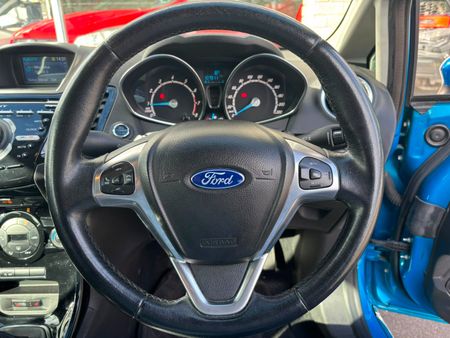 2015-Ford-Fiesta-10-EcoBoost-Titanium-5-dr_13