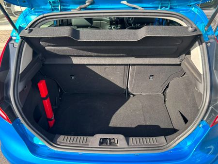 2015-Ford-Fiesta-10-EcoBoost-Titanium-5-dr_18