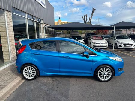 2015-Ford-Fiesta-10-EcoBoost-Titanium-5-dr_7