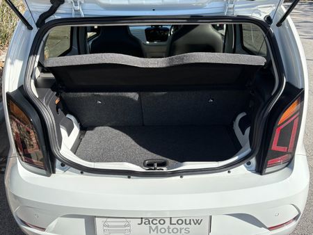 2018-Volkswagen-Up-Beats-10-5-dr_13