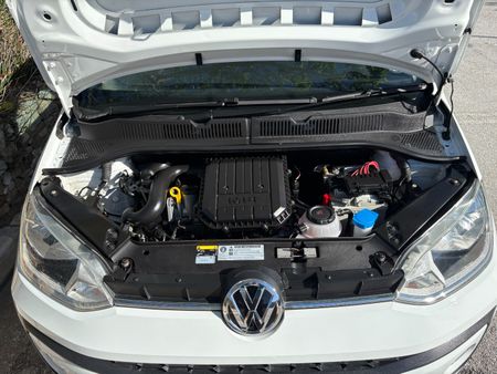 2018-Volkswagen-Up-Beats-10-5-dr_18
