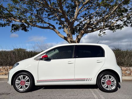 2018-Volkswagen-Up-Beats-10-5-dr_8