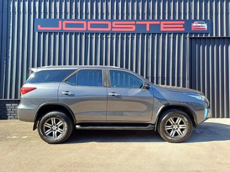 2019-Toyota-Fortuner-24-GD-6-4x4-Auto_3
