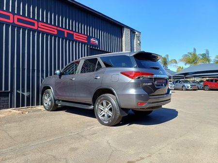 2019-Toyota-Fortuner-24-GD-6-4x4-Auto_6