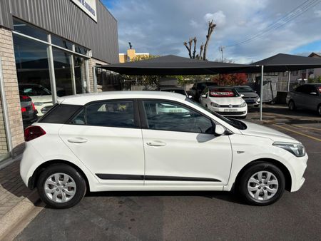 2018-Hyundai-i20-12-Motion_7