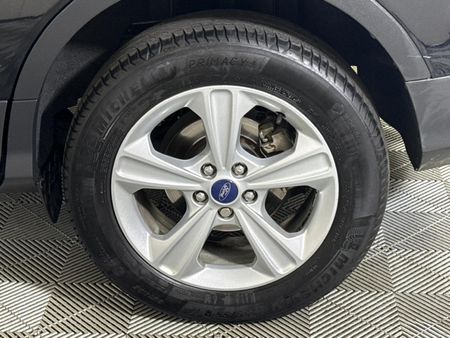 2014-Ford-Kuga-16-EcoBoost-Ambiente_5