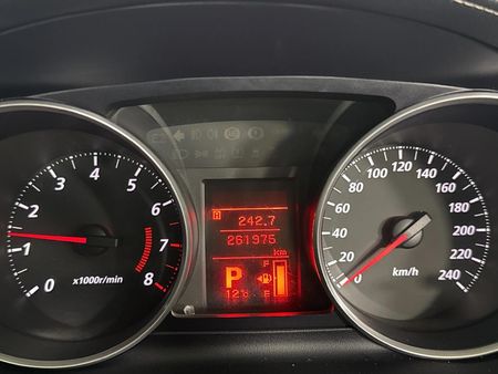 2013-Mitsubishi-Outlander-24-GLX-Auto_2