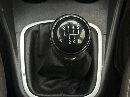 2022-Volkswagen-Polo-GP-16-Comfortline_9