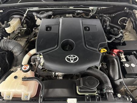2022-Toyota-Fortuner-28-GD-6-Raised-Body-Auto_12