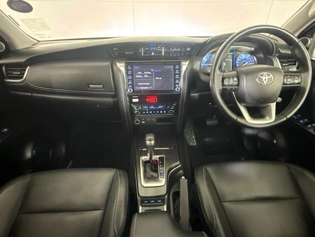 2022-Toyota-Fortuner-28-GD-6-Raised-Body-Auto_1