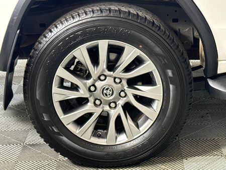 2022-Toyota-Fortuner-28-GD-6-Raised-Body-Auto_6