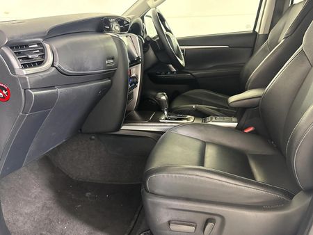 2022-Toyota-Fortuner-28-GD-6-Raised-Body-Auto_8