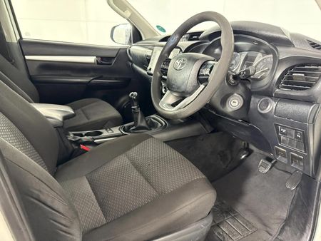 2021-Toyota-Hilux-24-GD-6-Raider-4x4-Double-Cab_9
