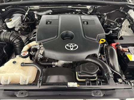 2021-Toyota-Hilux-24-GD-6-Raider-4x4-Double-Cab_14