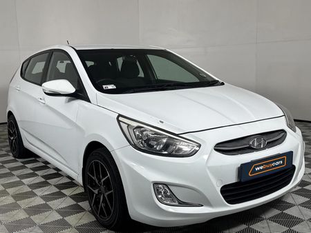 2017-Hyundai-Accent-16-Fluid-5-dr_9